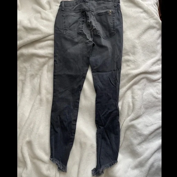 Joes jeans cropped denim jeans in grey SZ 27 excellent condition. Never worn. - Picture 3 of 3
